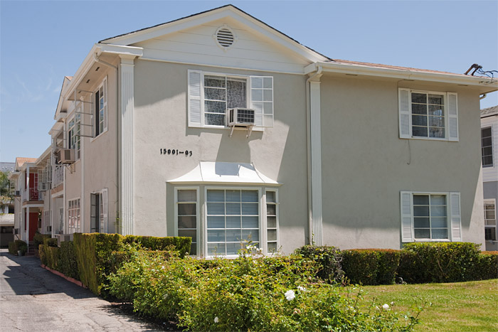 Painted exterior apartment in Sherman Oaks